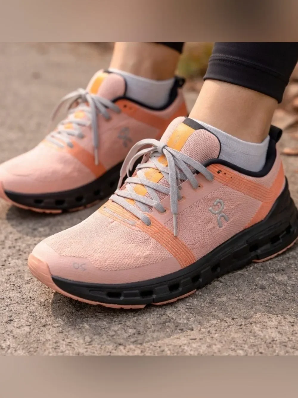 On Cloud Running Women’s “Rose Magnet” Peach Athletic Running Sneakers, size 8